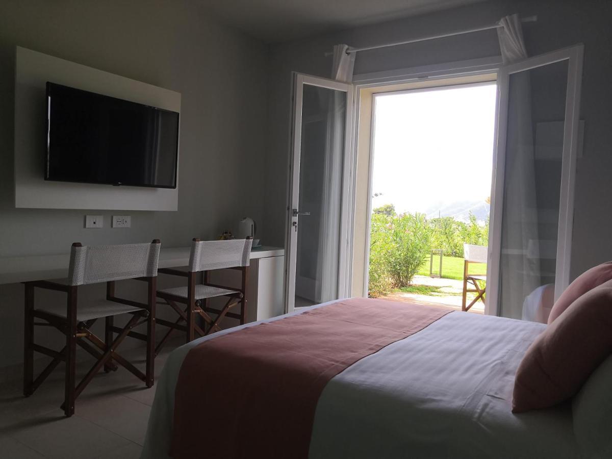 Stile Libero B&B ลาโกนา ภายนอก รูปภาพ