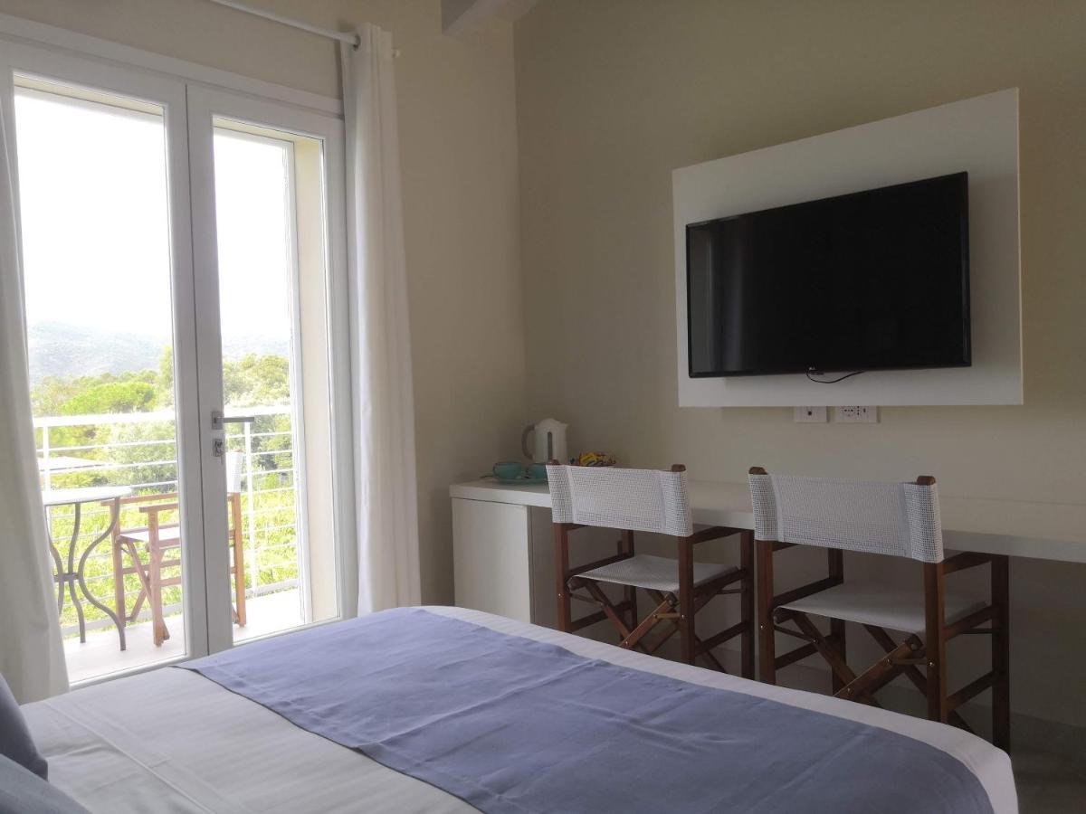 Stile Libero B&B ลาโกนา ภายนอก รูปภาพ